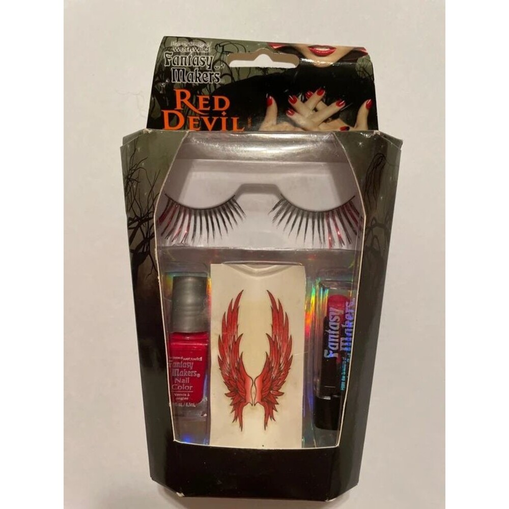 Wet n Wild Fantasy Maker Red Devil Halloween makeup kit